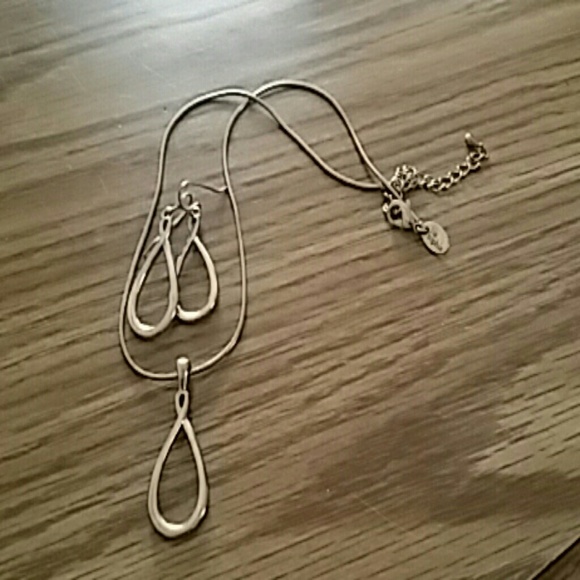 Lia Sophia Jewelry - Lia sophia  necklace  and earrings